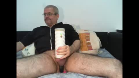 Snapshot of eyes12 chatting on December 19, 6:34 am GEORGE online show from December 19, 6:34 am
