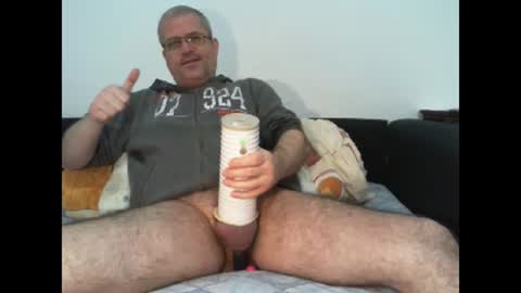 Snapshot of eyes12 chatting on February 5, 2:51 am GEORGE online show from February 5, 2:51 am