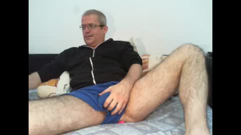 Snapshot of eyes12 chatting on December 6, 6:37 am GEORGE online show from December 6, 6:37 am