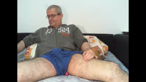 Snapshot of eyes12 chatting on December 20, 6:19 am GEORGE online show from December 20, 6:19 am