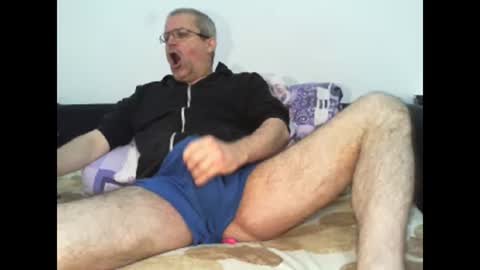 Snapshot of eyes12 chatting on January 7, 3:37 am GEORGE online show from January 7, 3:37 am