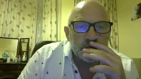 f1zzeek online show from June 24, 12:02 am