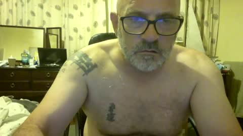 f1zzeek online show from June 20, 11:32 pm