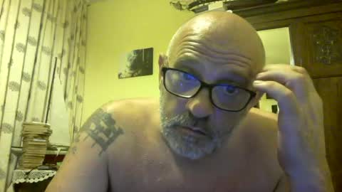 f1zzeek online show from July 3, 8:35 pm