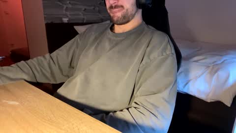 Call me bitch online show from January 3, 8:10 am