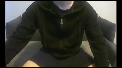 FacelessEscape online show from March 6, 1:03 pm