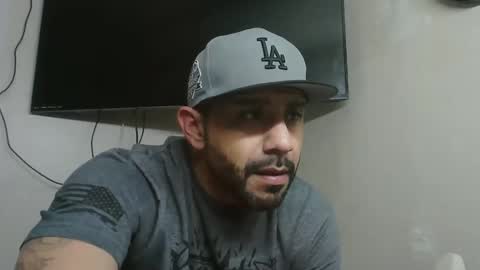 Snapshot of faded805 chatting on January 26, 10:02 am Mark online show from January 26, 10:02 am