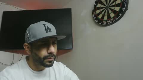 Snapshot of faded805 chatting on December 17, 9:07 am Mark online show from December 17, 9:07 am