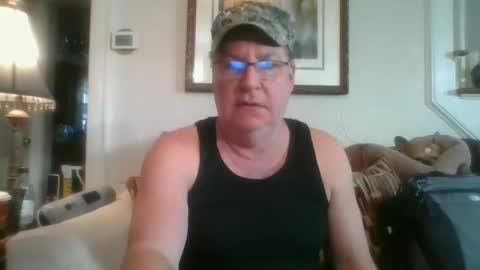 Snapshot of fairmount31 chatting on February 23, 12:32 pm fairmount31 online show from February 23, 12:32 pm