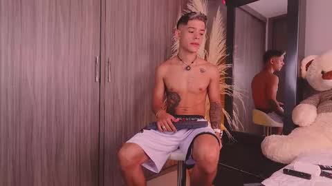 farid_jake_ online show from March 17, 5:37 pm