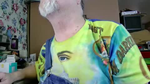 Snapshot of fatfreddythecat chatting on January 4, 8:16 pm Fred. online show from January 4, 8:16 pm