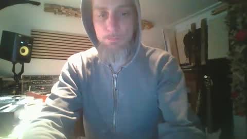 Snapshot of feelfemdom chatting on March 1, 5:27 pm feelfemdom online show from March 1, 5:27 pm