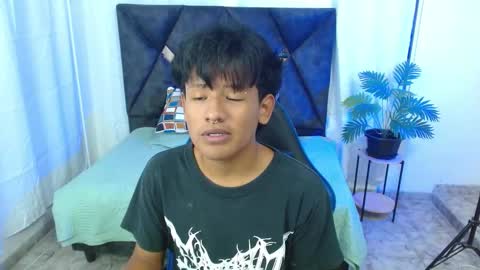 Snapshot of feliix18 chatting on September 18, 9:06 pm Felix online show from September 18, 9:06 pm