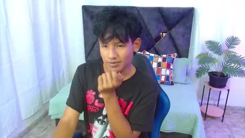 Snapshot of feliix18 chatting on September 13, 9:05 pm Felix online show from September 13, 9:05 pm
