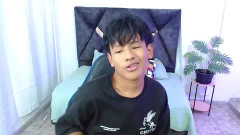 Snapshot of feliix18 chatting on September 16, 8:42 pm Felix online show from September 16, 8:42 pm
