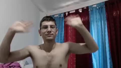 Snapshot of felipe227 chatting on March 9, 3:05 pm jhonatan felipe online show from March 9, 3:05 pm