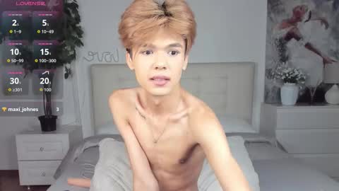 Snapshot of felix_rey chatting on October 11, 8:35 pm Felix online show from October 11, 8:35 pm