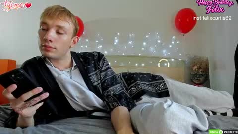 felixcurt online show from July 11, 11:56 am