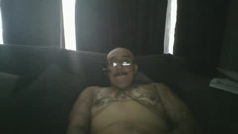 felixrlarios25 online show from April 30, 4:36 pm