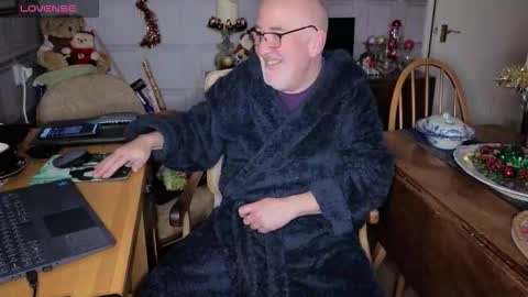 Adam online show from December 18, 8:21 am