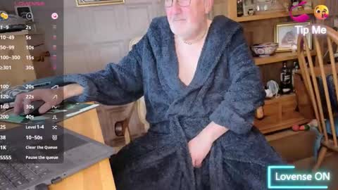 Adam online show from October 23, 7:34 am