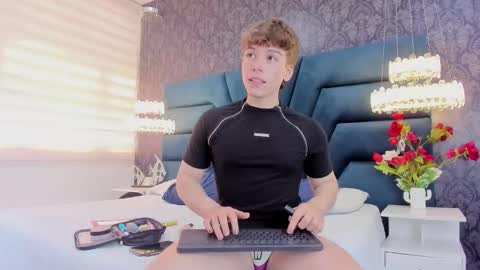 Femboy Max online show from March 20, 3:27 pm