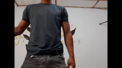 Snapshot of fernandez_latinblack chatting on February 17, 3:31 pm fernandez_latinblack online show from February 17, 3:31 pm