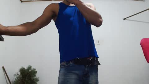Snapshot of fernandez_latinblack chatting on December 15, 6:48 pm fernandez_latinblack online show from December 15, 6:48 pm