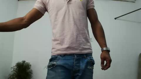 Snapshot of fernandez_latinblack chatting on December 29, 2:38 am fernandez_latinblack online show from December 29, 2:38 am