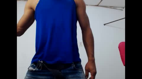 Snapshot of fernandez_latinblack chatting on January 25, 3:40 am fernandez_latinblack online show from January 25, 3:40 am
