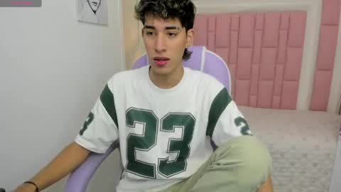 FER PHOENIX online show from April 23, 3:44 am