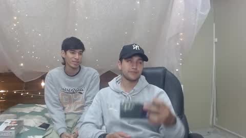 Snapshot of ferphoenix_ chatting on January 22, 3:20 am FER PHOENIX online show from January 22, 3:20 am