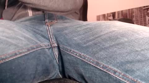 filouxx70 online show from September 13, 3:18 am