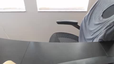 USAUSA online show from April 24, 1:57 pm