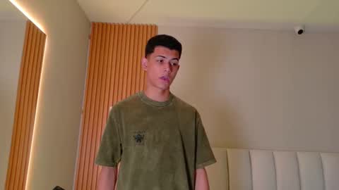 Nicolas online show from March 2, 1:07 pm