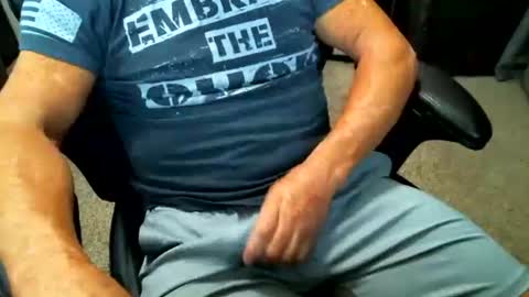 fitguy40 online show from March 26, 8:13 pm