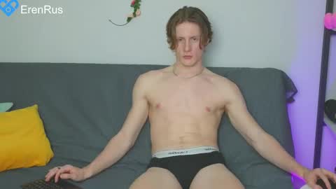 Snapshot of fixsicki chatting on February 13, 1:15 pm Eren.  online show from February 13, 1:15 pm