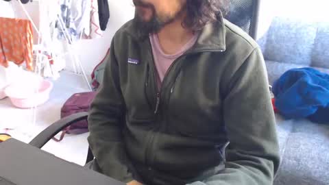 Snapshot of fizz6572 chatting on March 3, 11:06 am fizz6572 online show from March 3, 11:06 am