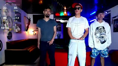 flyckers online show from April 21, 8:26 pm