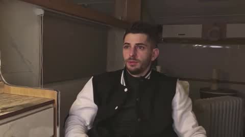 independent model online show from February 2, 6:05 pm