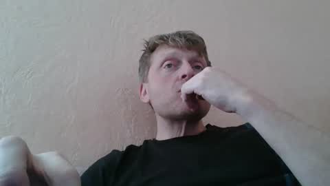 forgotten_lover online show from February 13, 9:15 am