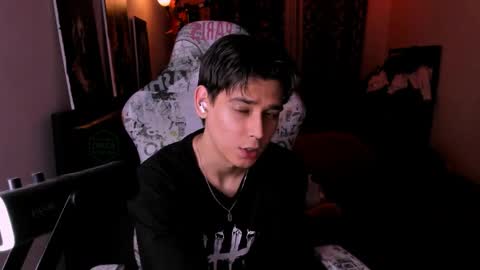 Foxicfu online show from March 30, 4:08 pm