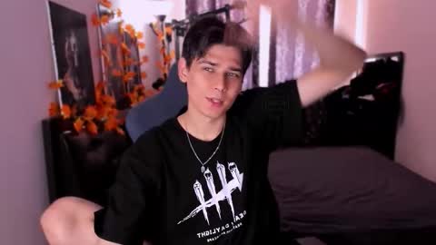 Foxicfu online show from November 20, 8:24 am