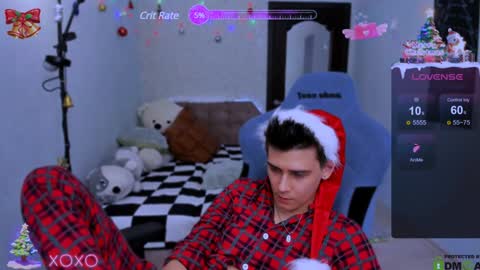 Snapshot of foxicfu chatting on December 31, 9:17 pm Foxicfu online show from December 31, 9:17 pm