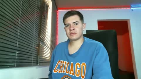Snapshot of franccesco_699 chatting on January 25, 5:40 pm franccesco_699 online show from January 25, 5:40 pm