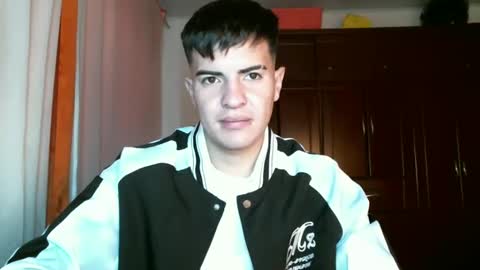 Snapshot of franccesco_699 chatting on December 4, 4:16 pm franccesco_699 online show from December 4, 4:16 pm