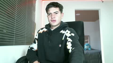 Snapshot of franccesco_699 chatting on January 4, 5:05 pm franccesco_699 online show from January 4, 5:05 pm