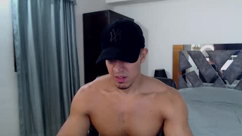 Snapshot of frank_heaven_shore chatting on October 20, 1:09 am Frank online show from October 20, 1:09 am