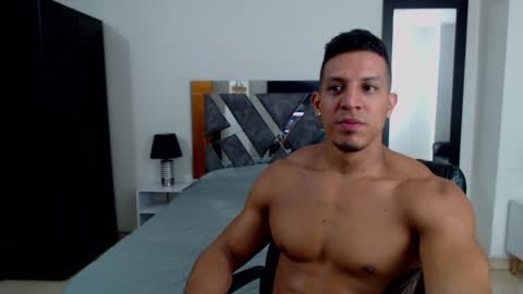 Snapshot of frank_heaven_shore chatting on January 4, 3:17 pm Frank online show from January 4, 3:17 pm