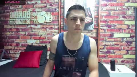 Snapshot of frank_millers chatting on January 24, 11:48 am Frank online show from January 24, 11:48 am